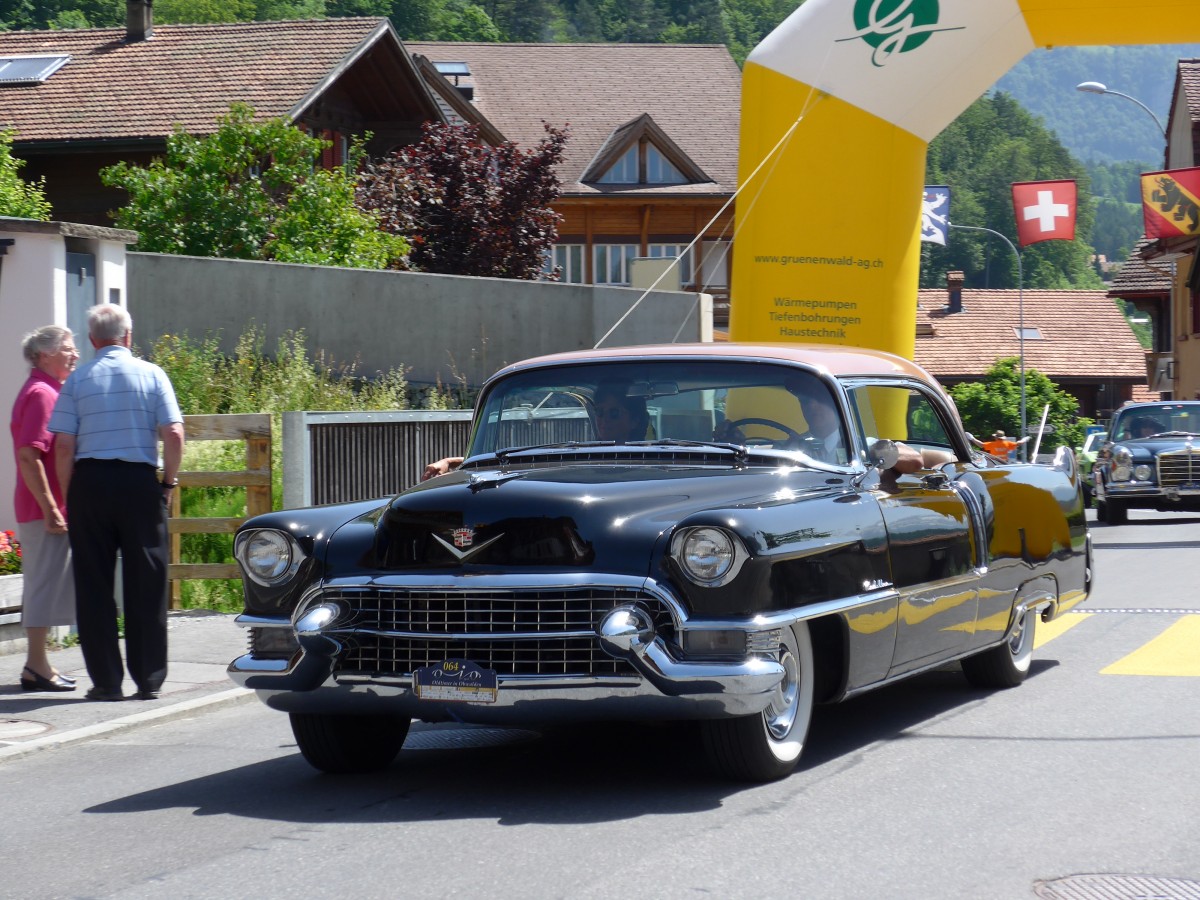 (151'264) - Cadillac am 8. Juni 2014 in Brienz, OiO