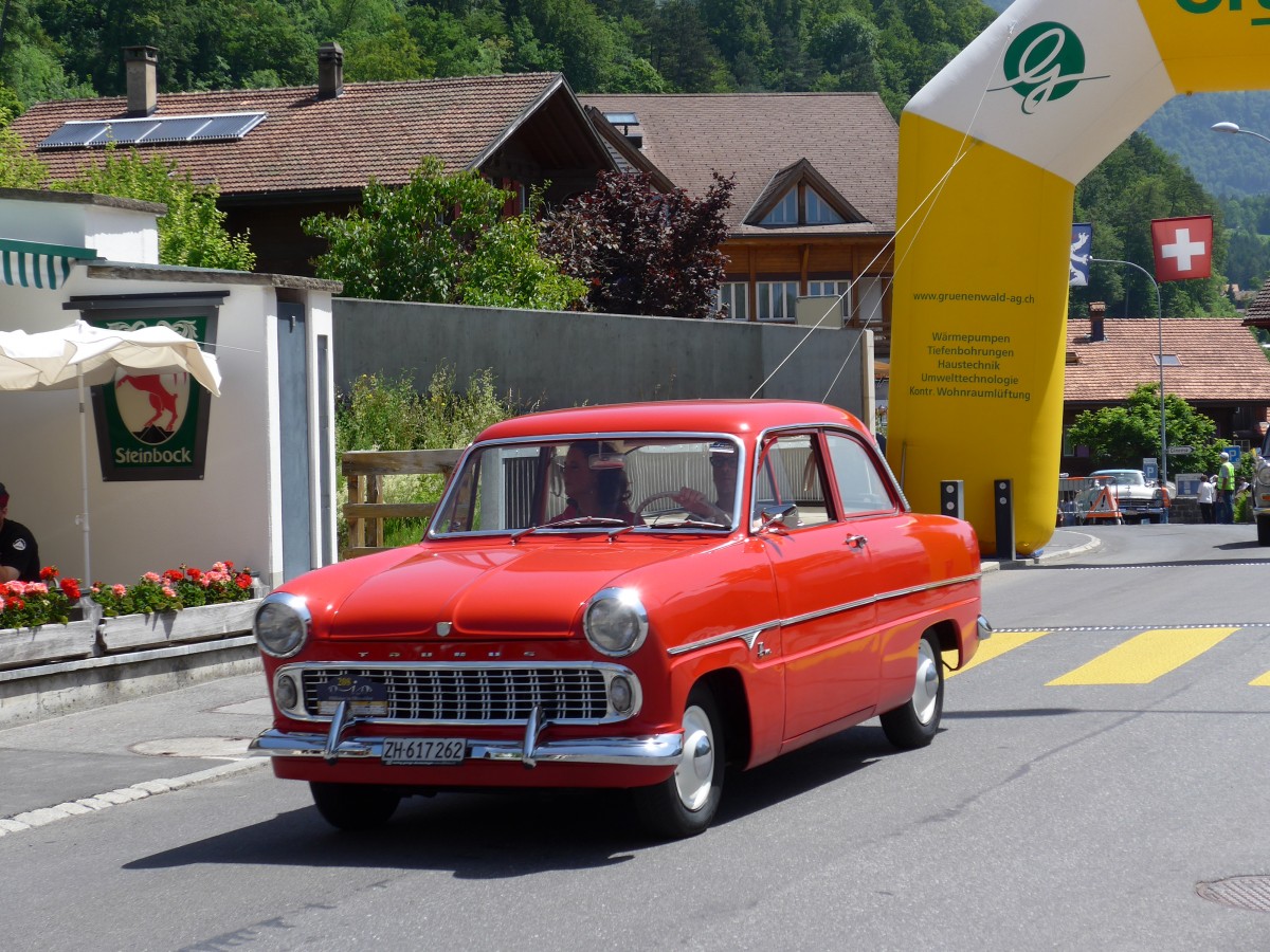 (151'311) - Ford - ZH 617'262 - am 8. Juni 2014 in Brienz, OiO