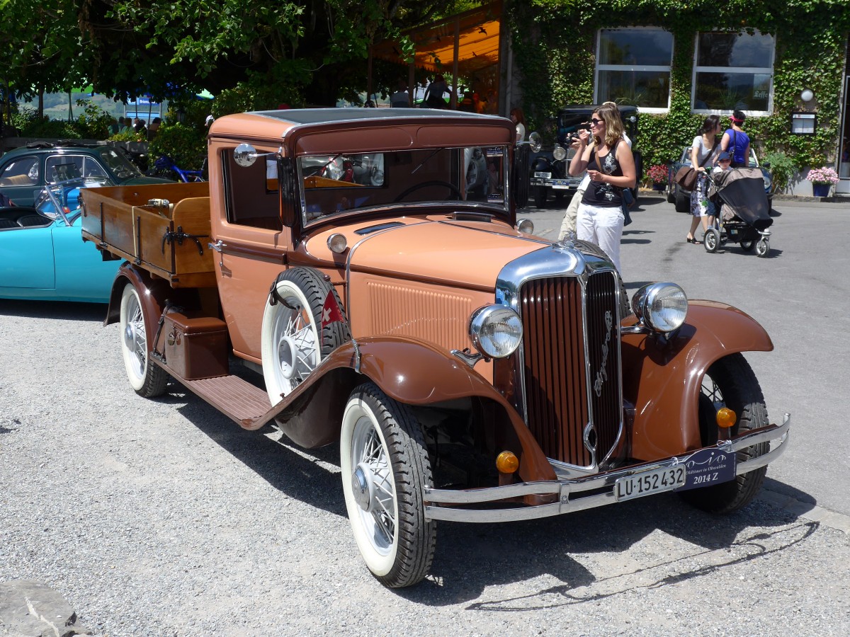 (151'330) - Chrysler - LU 152'432 - am 8. Juni 2014 in Brienz, OiO