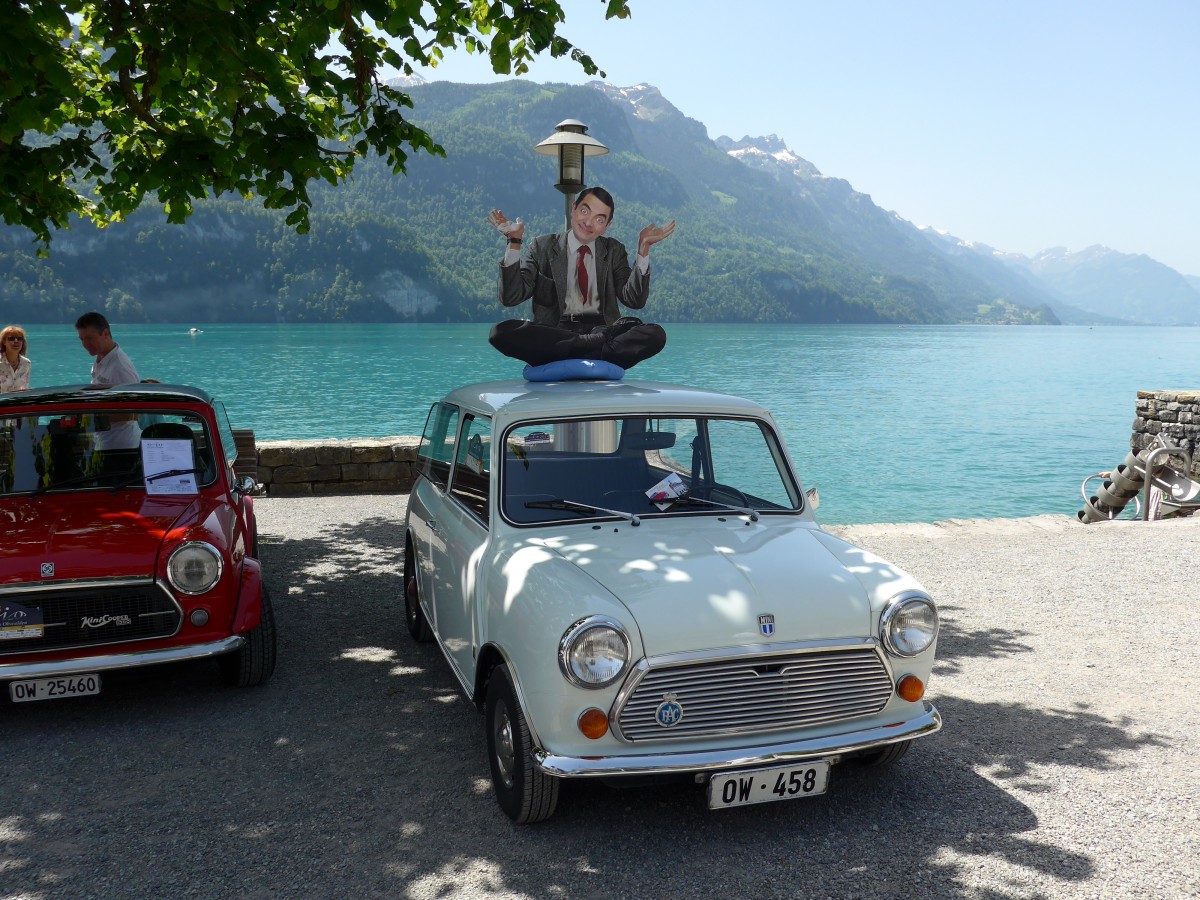 (151'334) - Austin Mini - OW 458 - am 8. Juni 2014 in Brienz, OiO