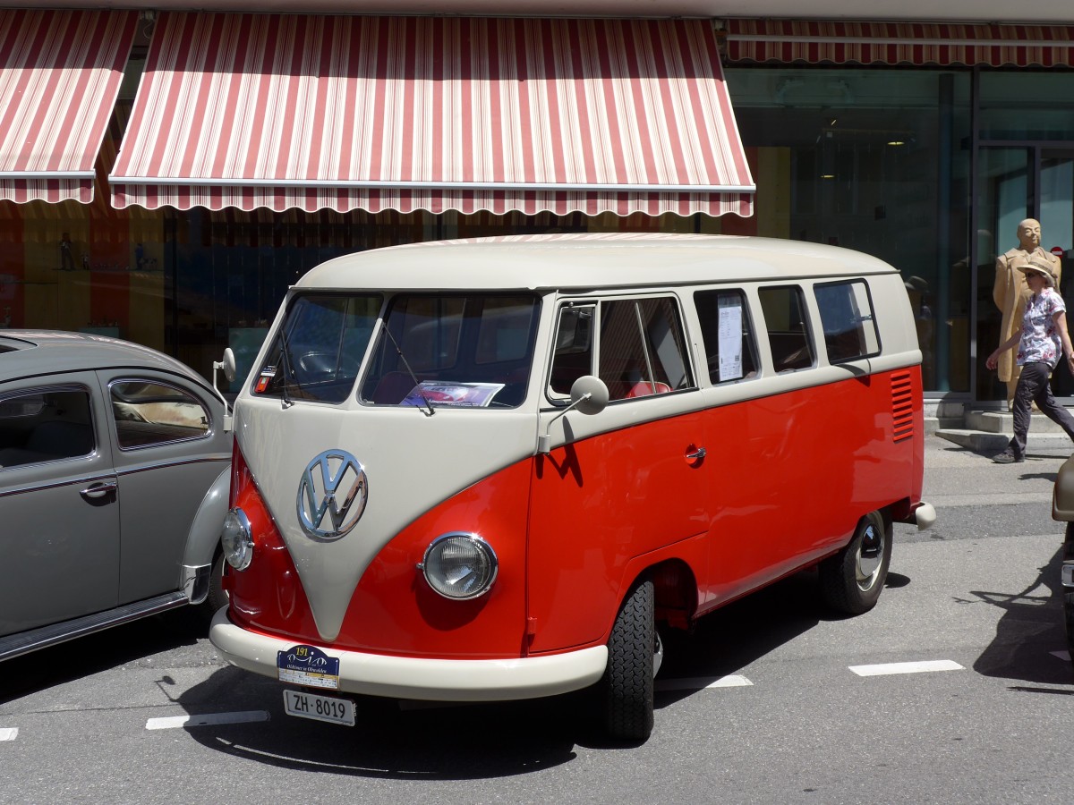 (151'351) - VW-Bus - ZH 8019 - am 8. Juni 2014 in Brienz, OiO