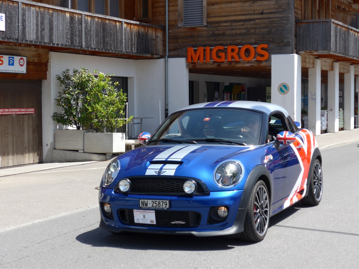(151'407) - BMW Mini - NW 25'879 - am 8. Juni 2014 in Brienz, Hauptstrasse