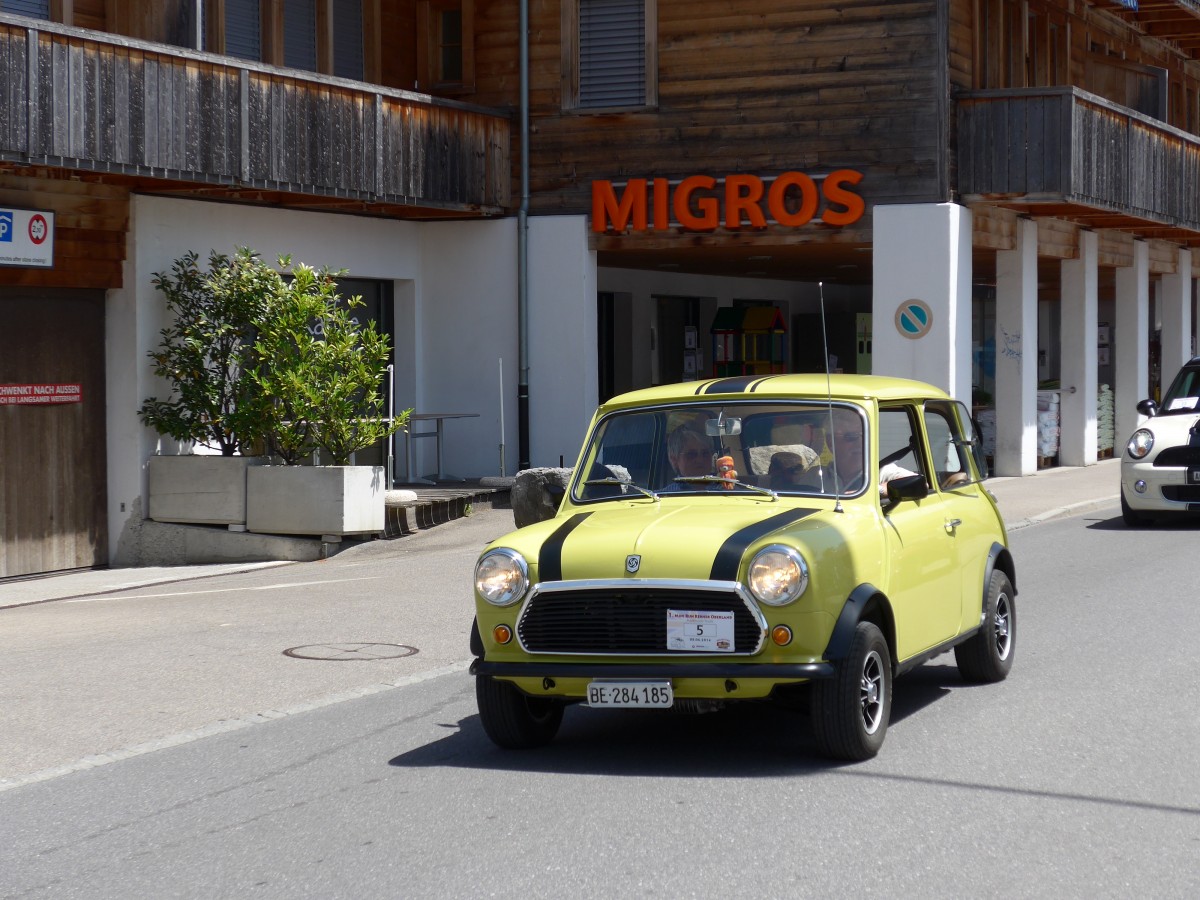 (151'408) - Austin Mini - BE 284'185 - am 8. Juni 2014 in Brienz, Hauptstrasse