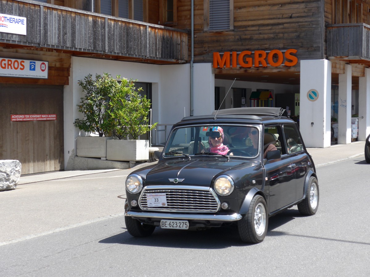 (151'412) - Austin Mini - BE 623'275 - am 8. Juni 2014 in Brienz, Hauptstrasse