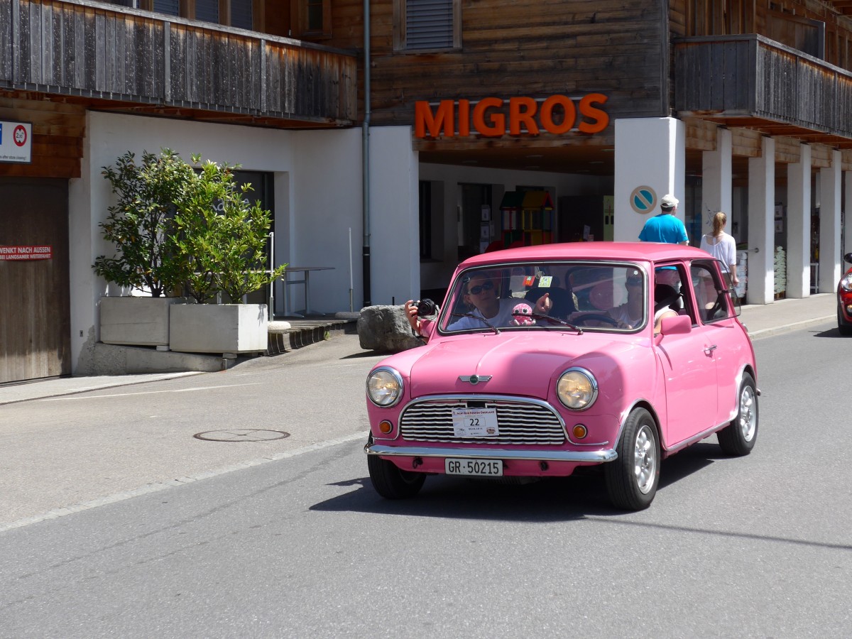 (151'418) - Austin Mini - GR 50'215 - am 8. Juni 2014 in Brienz, Hauptstrasse