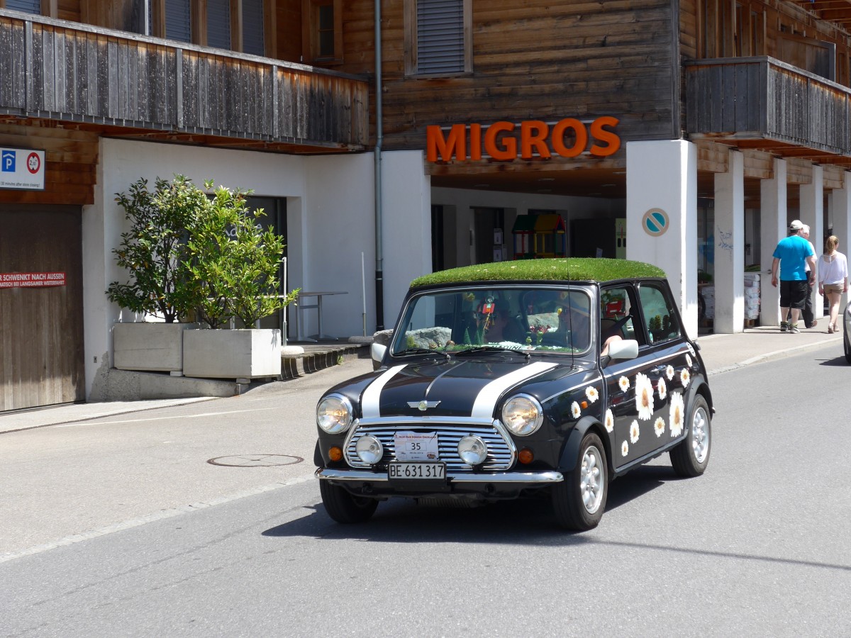 (151'420) - Austin Mini - BE 631'317 - am 8. Juni 2014 in Brienz, Hauptstrasse