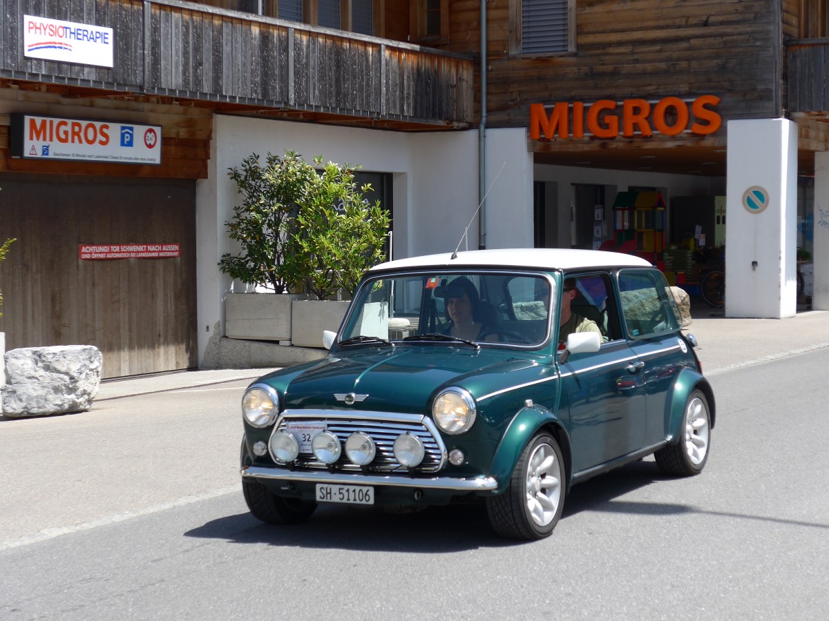 (151'426) - Austin Mini - SH 51'106 - am 8. Juni 2014 in Brienz, Hauptstrasse