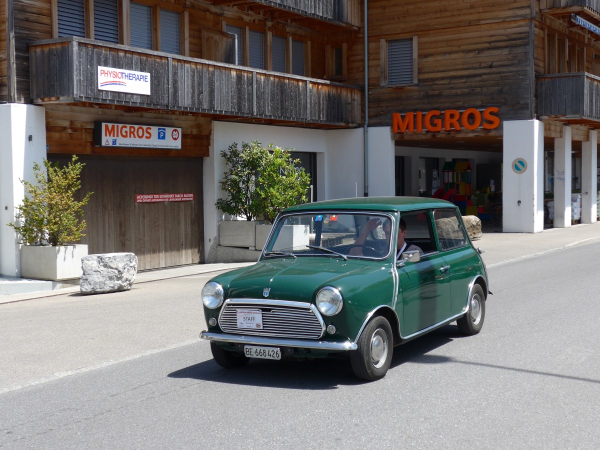 (151'436) - Austin Mini - BE 668'428 - am 8. Juni 2014 in Brienz, Hauptstrasse