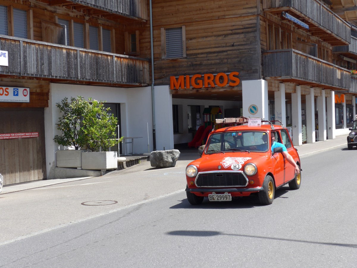 (151'439) - Austin Mini - BE 29'997 - am 8. Juni 2014 in Brienz, Hauptstrasse
