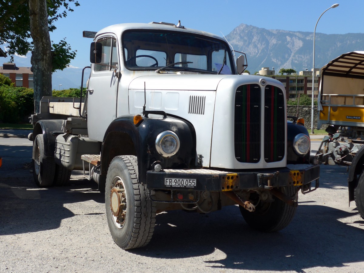 (151'651) - FR 900'055 - Saurer am 21. Juni 2014 in Aigle, Saurertreffen