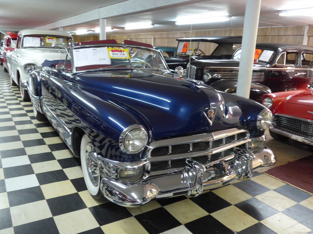 (152'233) - Cadillac am 9. Juli 2014 in Volo, Auto Museum