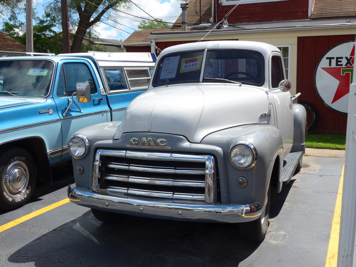 (152'240) - GMC am 9. Juli 2014 in Volo, Auto Museum