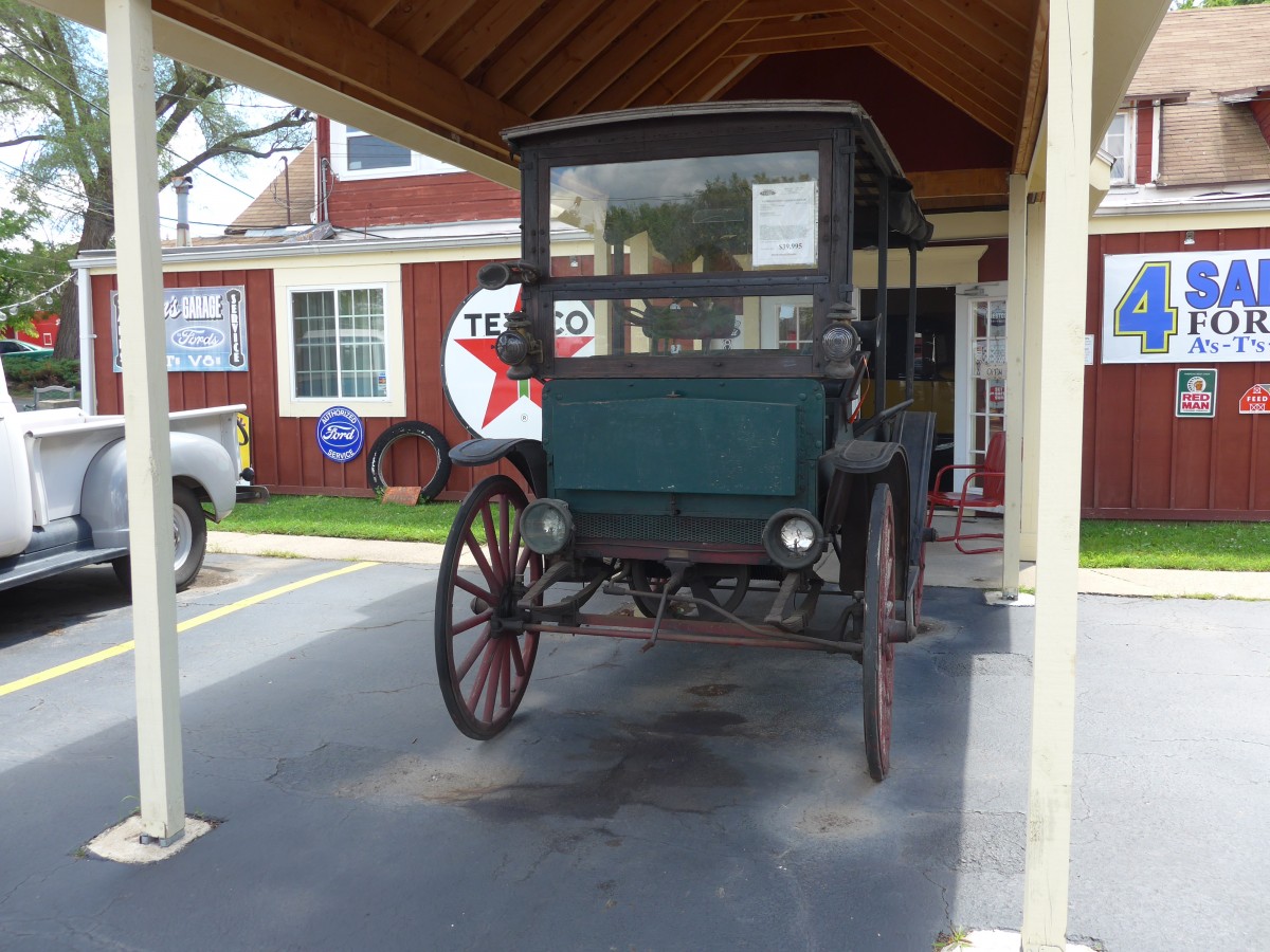 (152'243) - Mercury am 9. Juli 2014 in Volo, Auto Museum