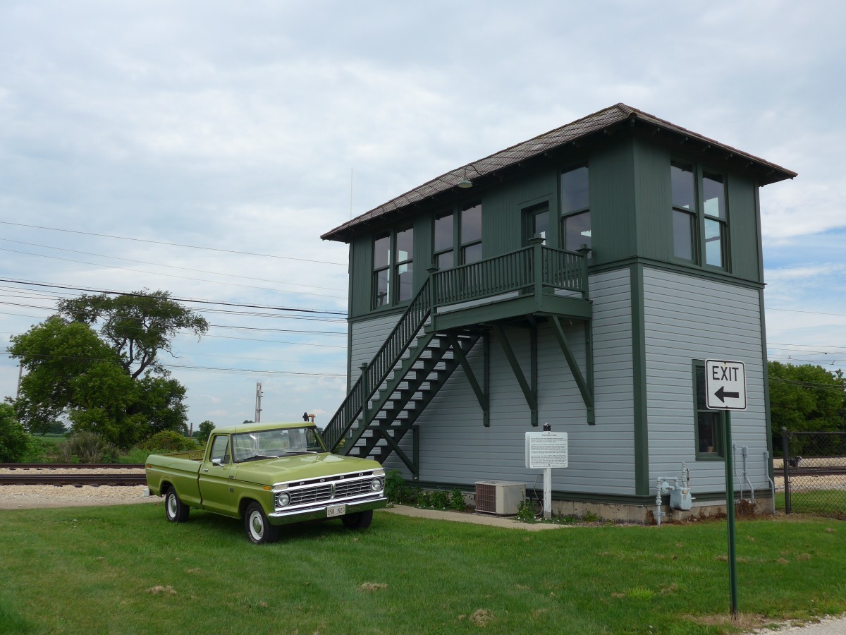 (152'607) - Ford - 158'392 AV - mit Spaulding Tower am 11. Juli 2014 in Union, Railway Museum