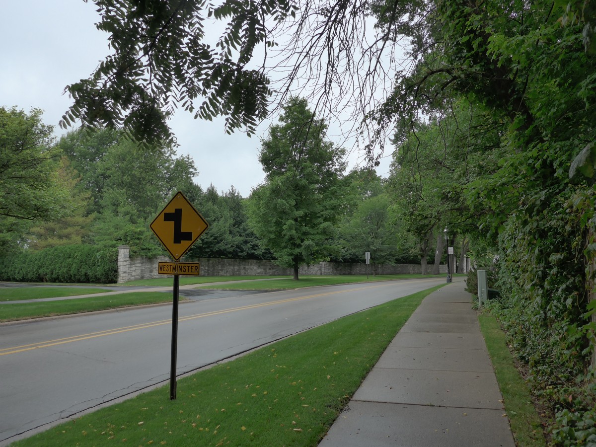 (152'648) - Strasse in Lake Forest am 12. Juli 2014