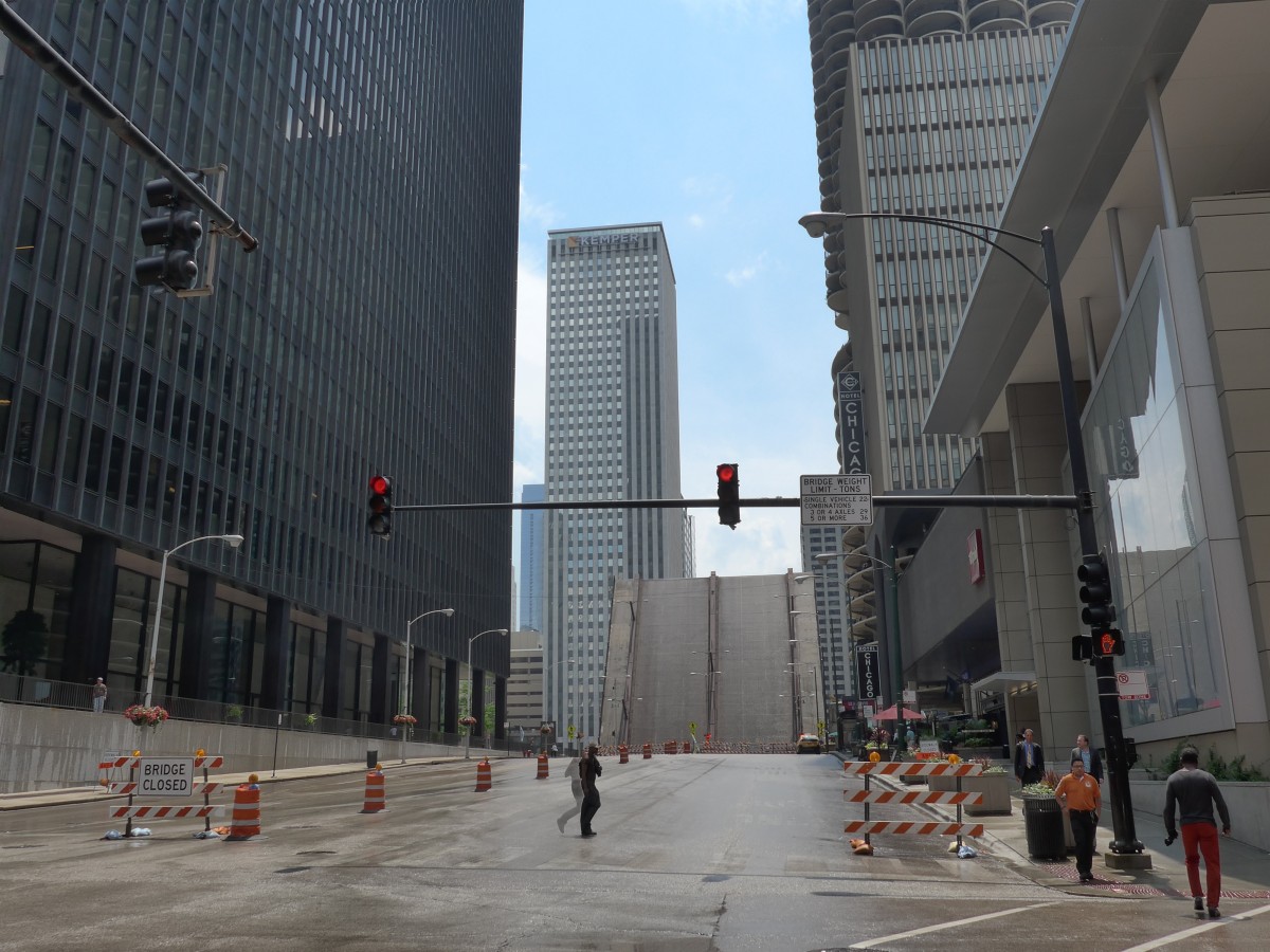 (152'719) - Ge�ffnete Br�cke in Chicago am 14. Juli 2014 