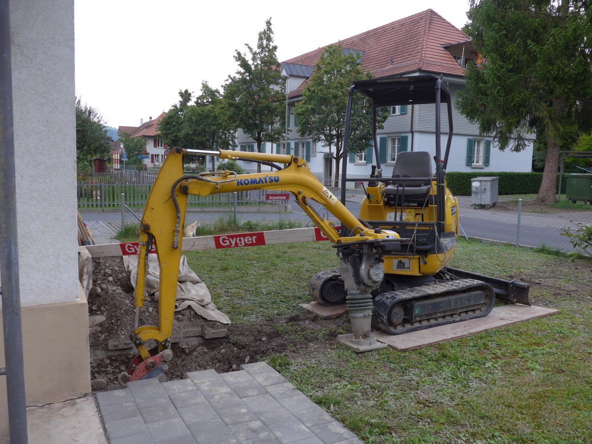(153'672) - Omatsu-Baumaschine am 5. August 2014 in Thun-Lerchenfeld
