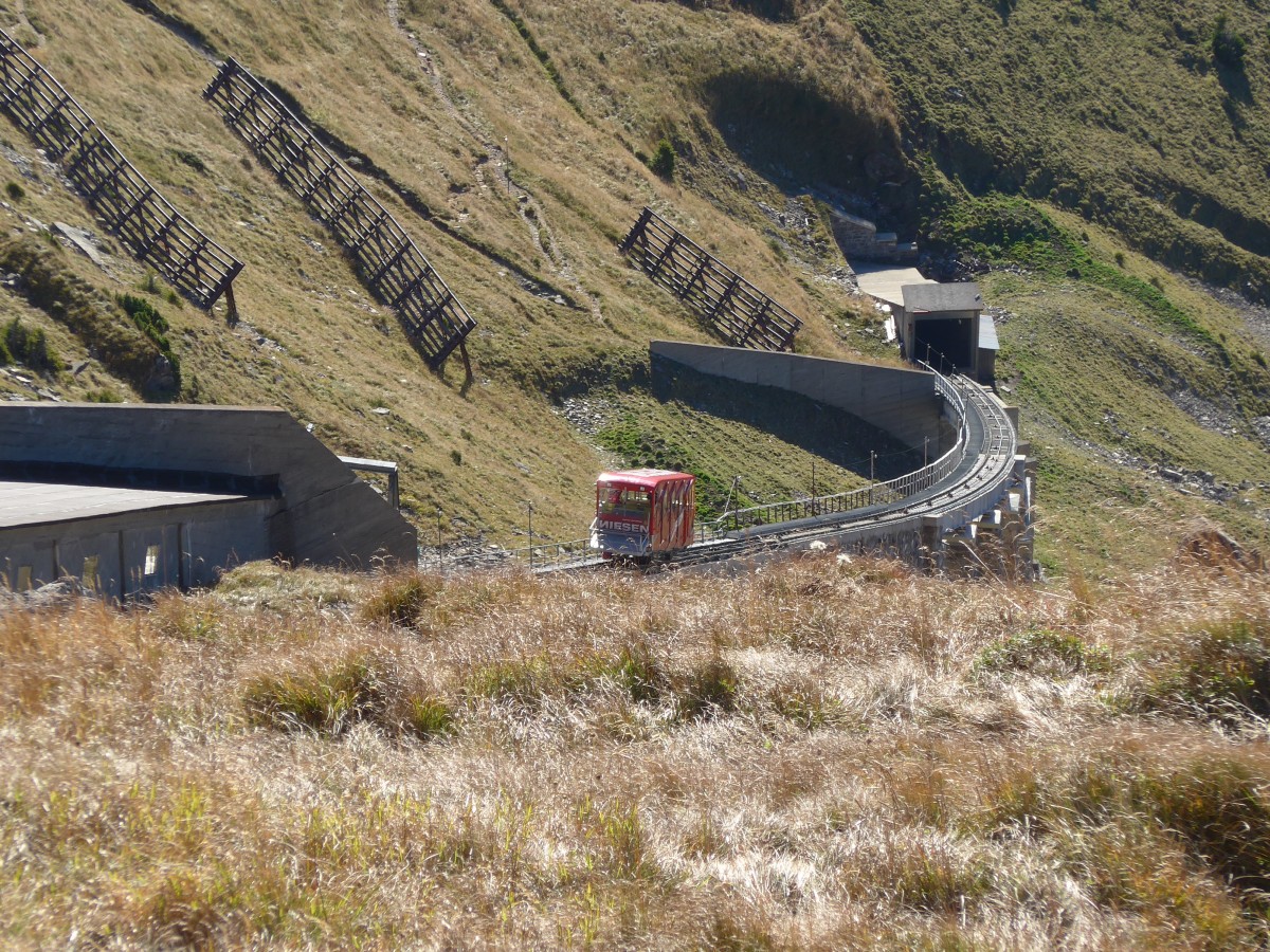 (155'801) - Die Niesenbahn am 19. Oktober 2014 untenher des Niesengipfels