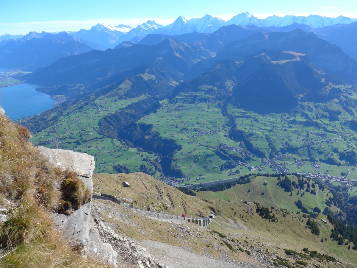 (155'812) - Aussicht vom Niesen auf die Niesenbahn am 19. Oktober 2014