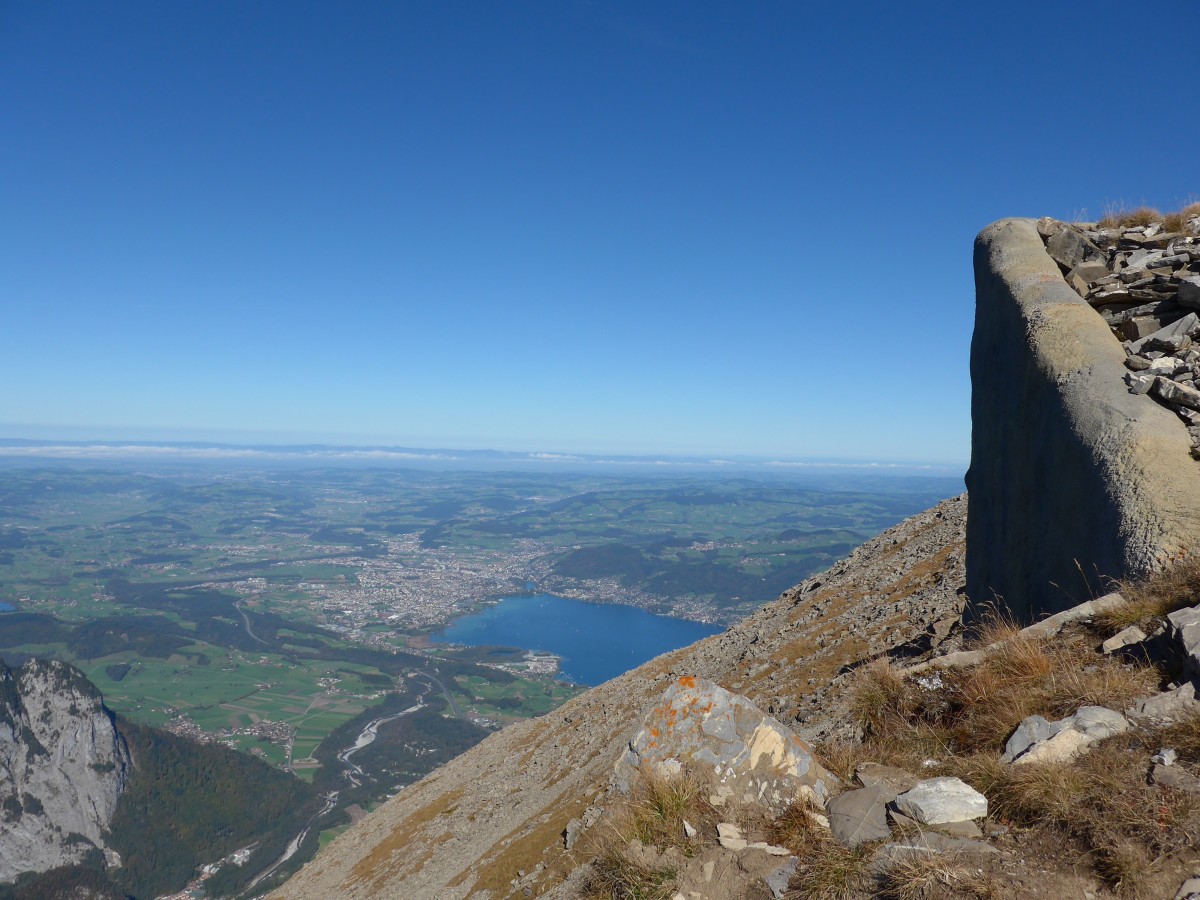 (155'830) - Aussicht vom Niesen auf Thun und den Thunersee am 19. Oktober 2014