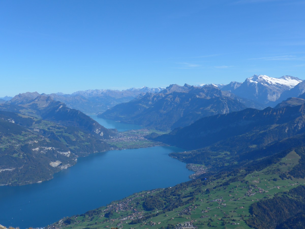 (155'848) - Aussicht vom Niesen auf den Thuner- und Brienzersee am 19. Oktober 2014