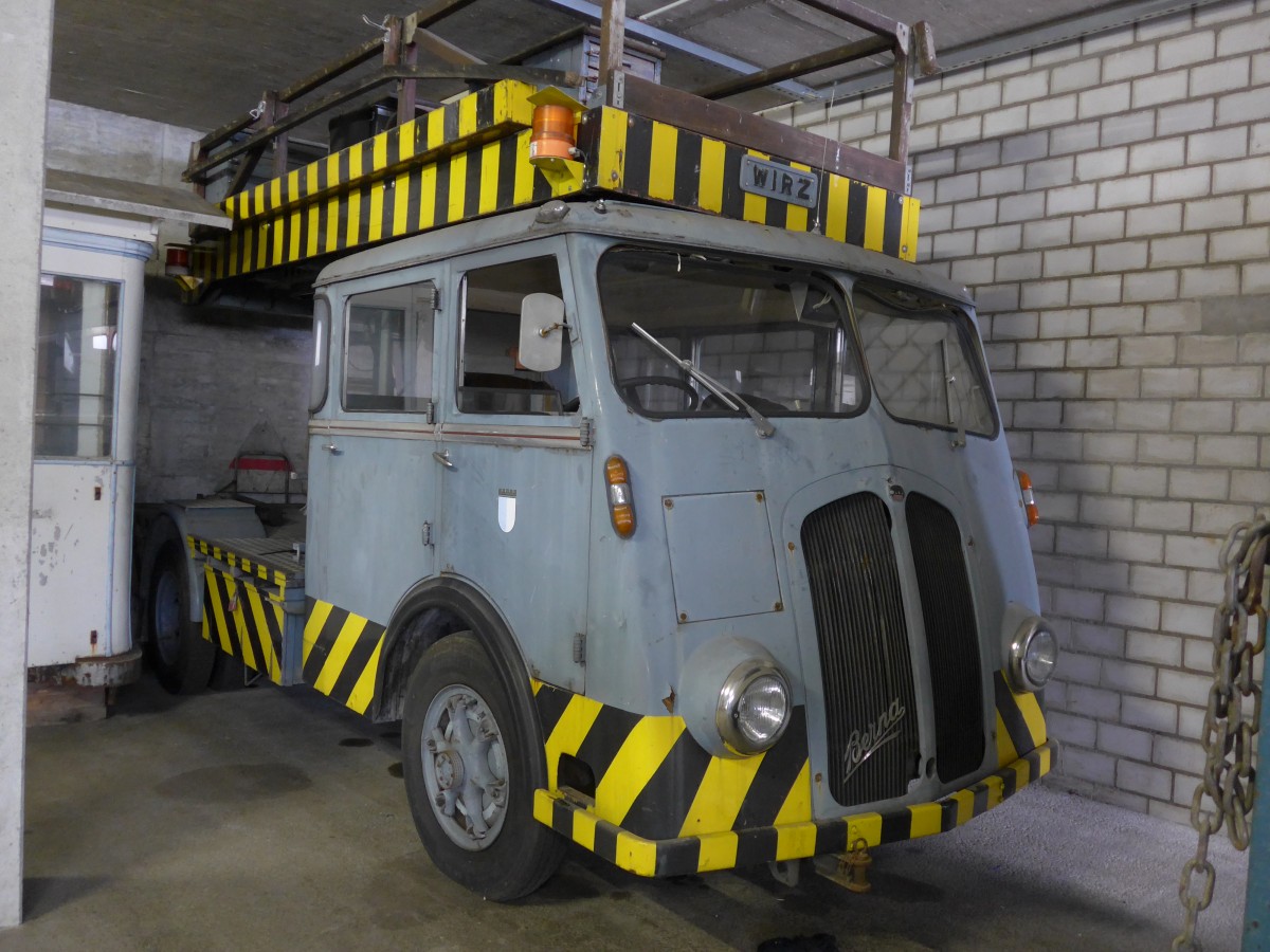 (155'981) - VBL Luzern - Berna am 25. Oktober 2015 in Rain, Lager Geissbach