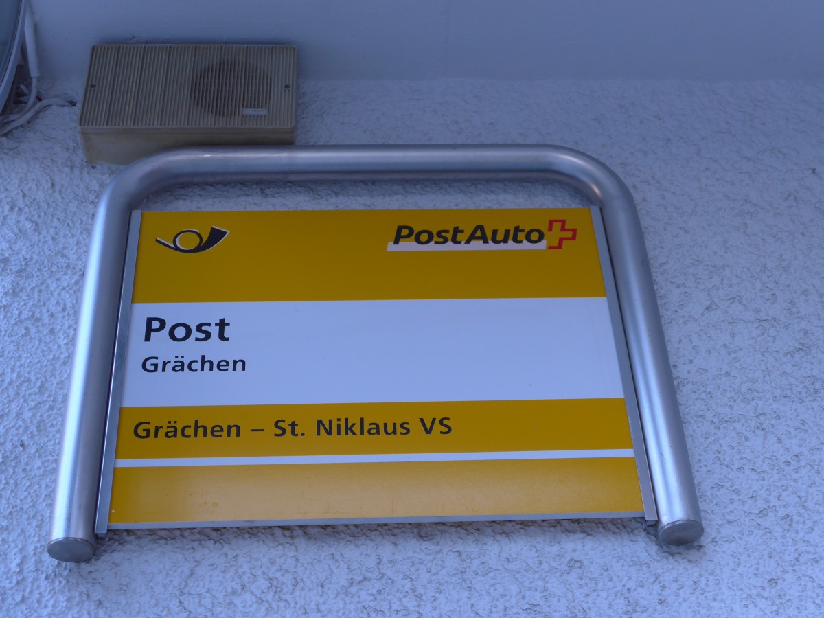 (157'898) - PostAuto-Haltestelle - Gr�chen, Post - am 23. Dezember 2014