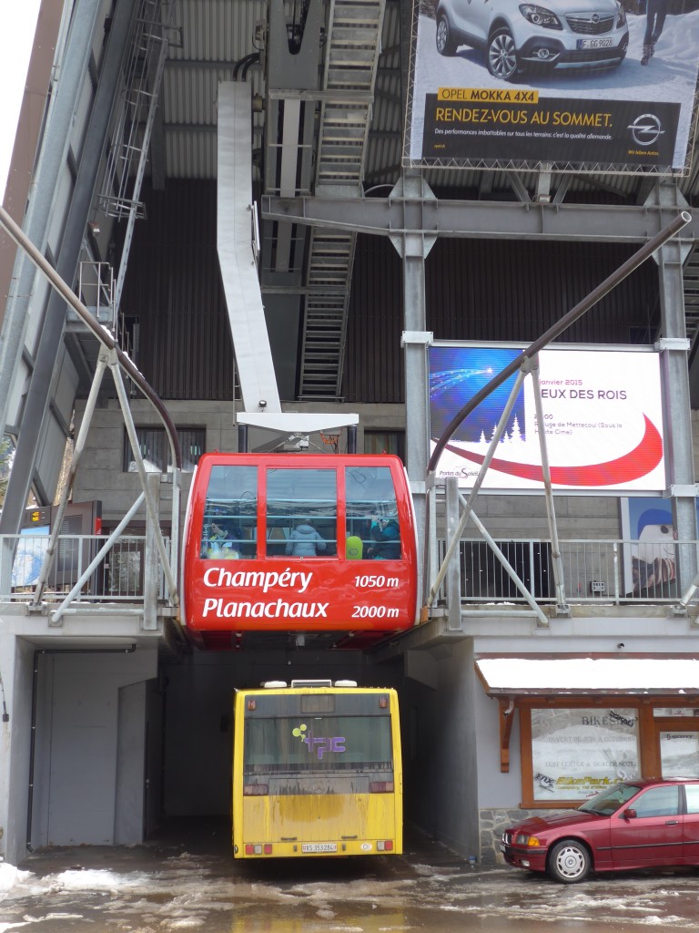 (158'140) - Luftseilbahn Champ�ry-Planachaux am 2. Januar 2015 in Champ�ry