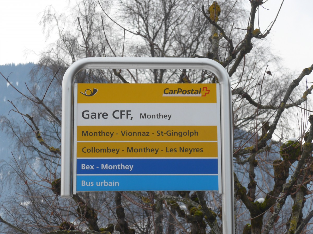 (158'149) - PostAuto-Haltestelle - Monthey, Gare CFF - am 2. Januar 2015