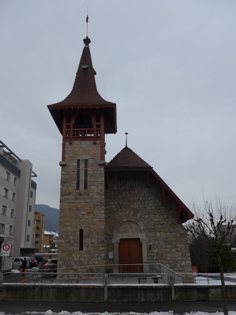 (158'171) - Die evangelische Kirche am 2. Januar 2015 in Monthey