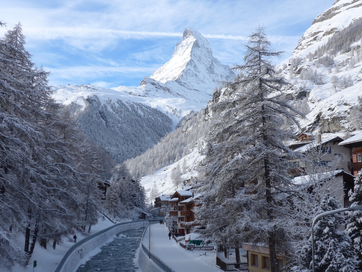 (158'408) - Das Matterhorn am 18. Januar 2015 von Zermatt aus