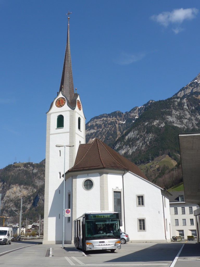 (159'315) - Die Kirche Fl�elen am 18. M�rz 2015