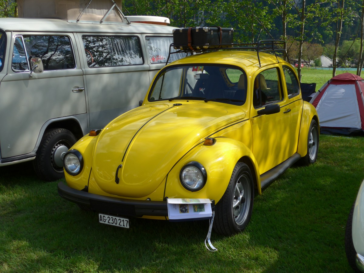 (160'243) - VW-K�fer - AG 230'217 - am 9. Mai 2015 in Brienz, Camping Aaregg