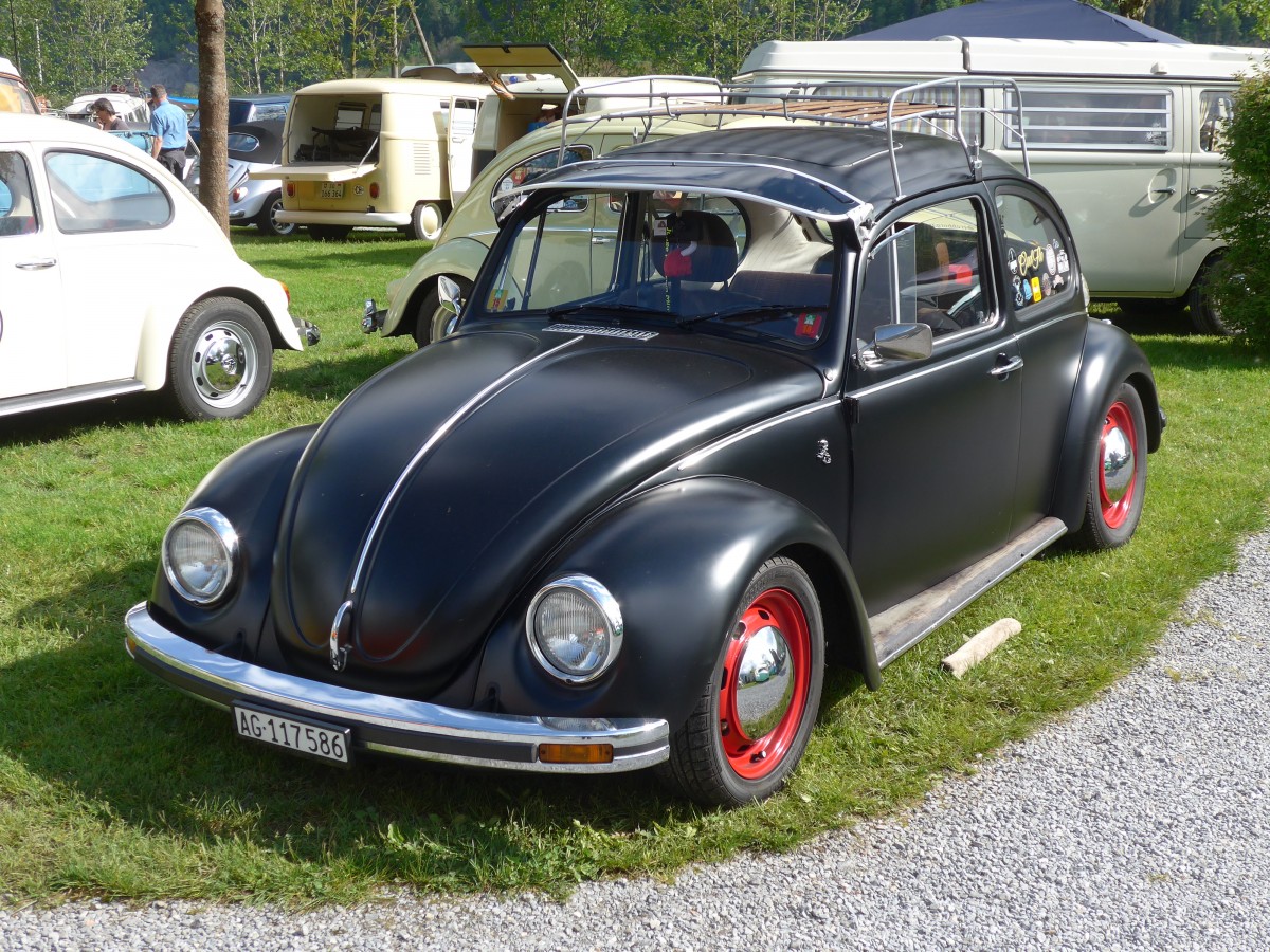(160'332) - VW-K�fer - AG 117'586 - am 9. Mai 2015 in Brienz, Camping Aaregg