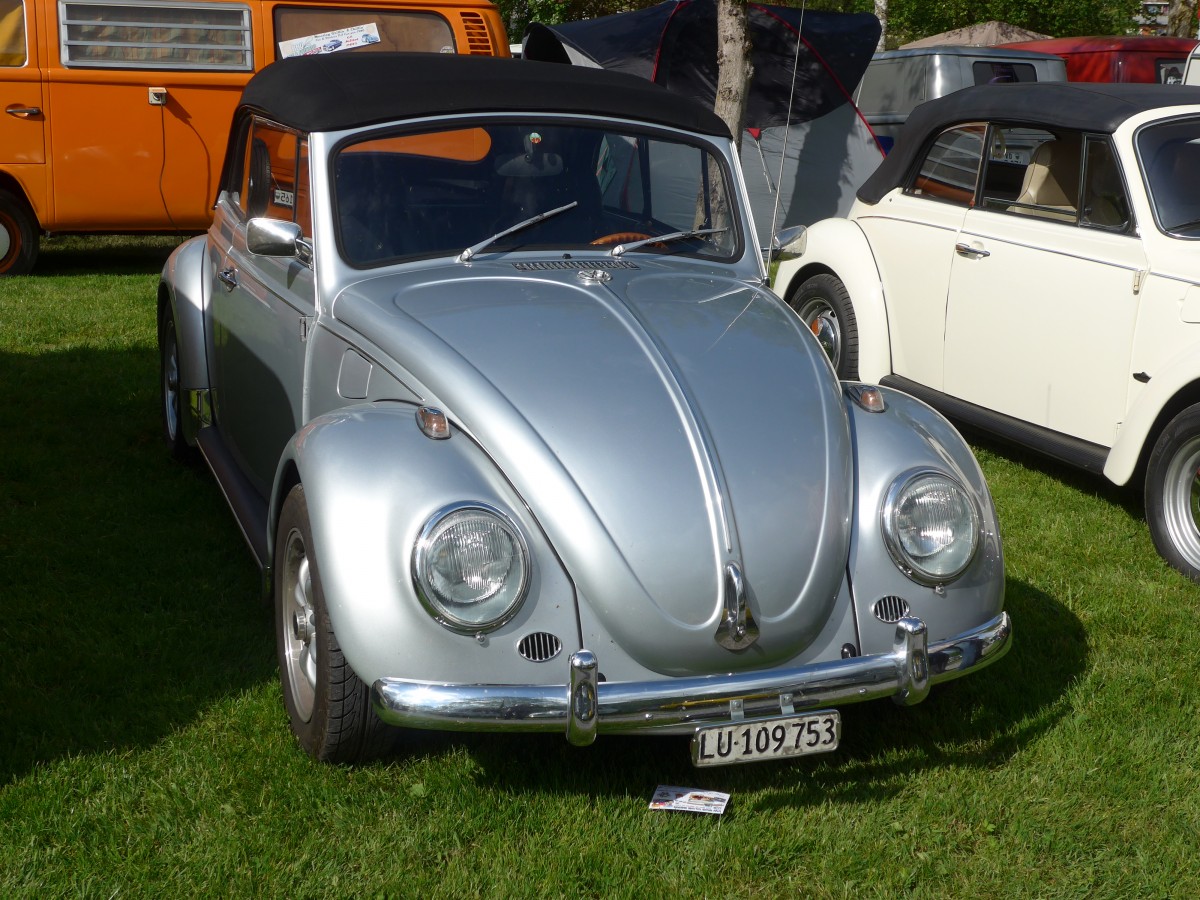 (160'345) - VW-K�fer - LU 109'753 - am 9. Mai 2015 in Brienz, Camping Aaregg