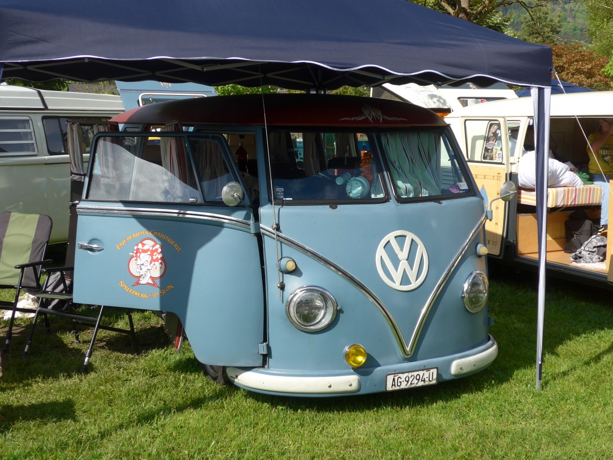 (160'347) - VW-Bus - AG 9294 U - am 9. Mai 2015 in Brienz, Camping Aaregg