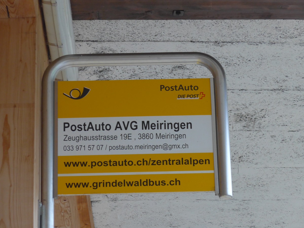(161'056) - PostAuto-Haltestelle - PostAuto AVG Meiringen - am 25. Mai 2015