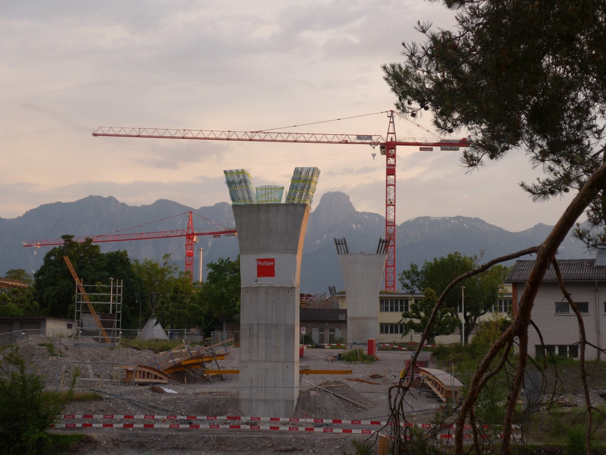 (161'733) - Baustelle vom Bypass Thun mit Stockhorn am 4. Juni 2015 von Steffisburg aus