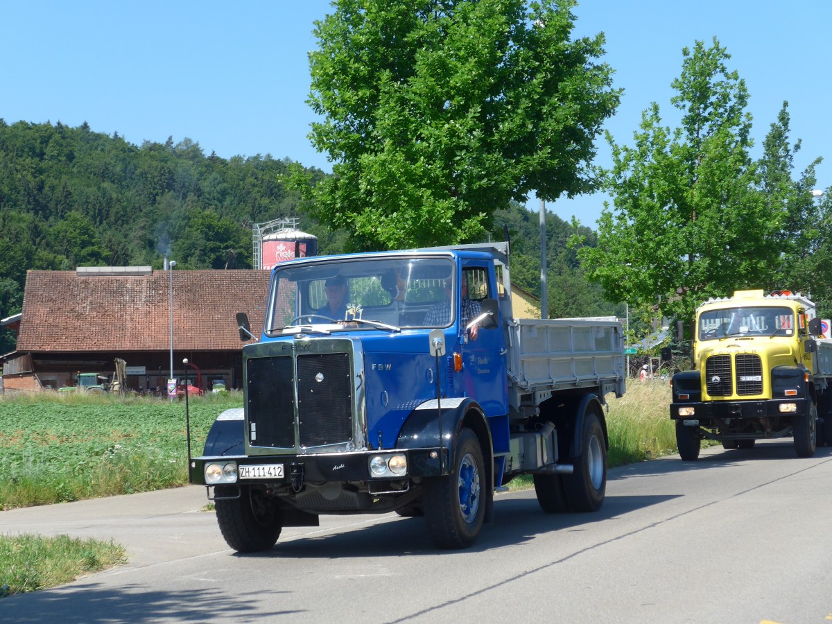 (161'851) - Roth, D�rnten - ZH 111'412 - FBW am 6. Juni 2015 in Thayngen, Saurertreffen