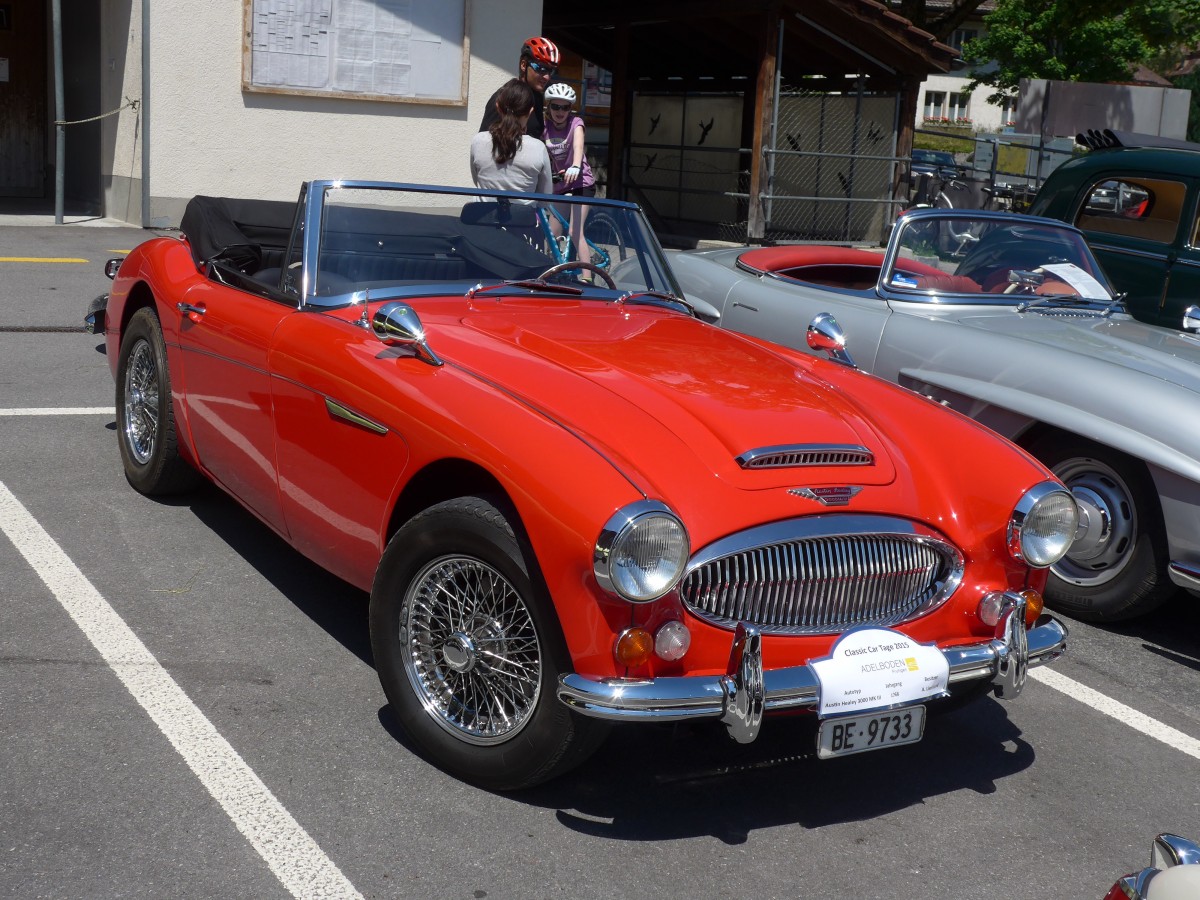 (161'959) - Austin - BE 9733 - am 7. Juni 2015 in Frutigen, Marktplatz