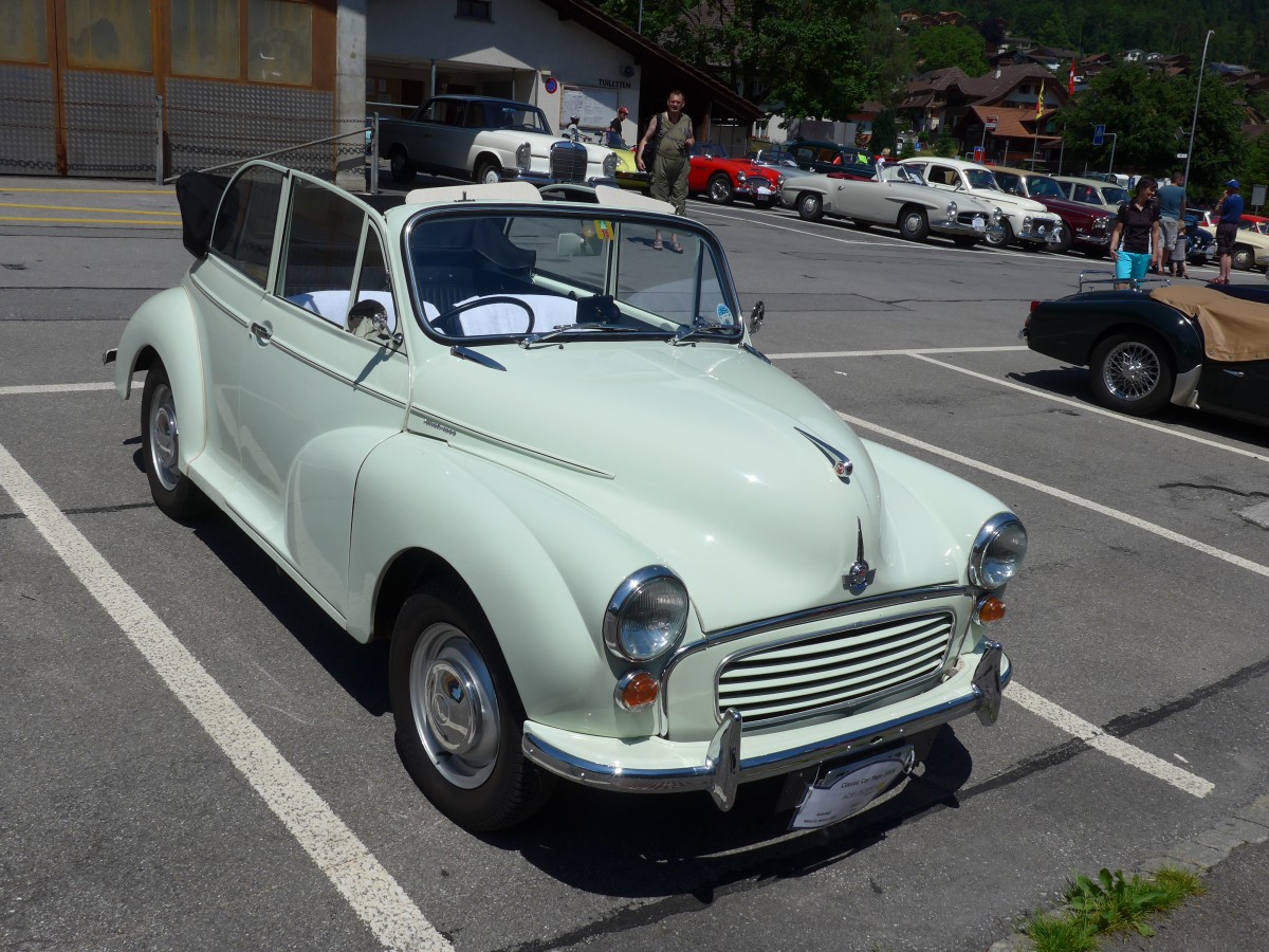 (161'962) - Morris - ZH 9733 - am 7. Juni 2015 in Frutigen, Marktplatz