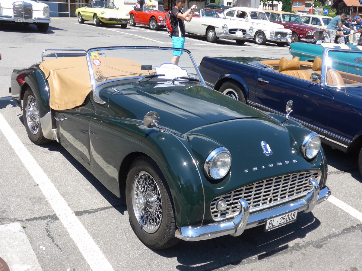 (161'963) - Morris - BL 25'008 - am 7. Juni 2015 in Frutigen, Marktplatz