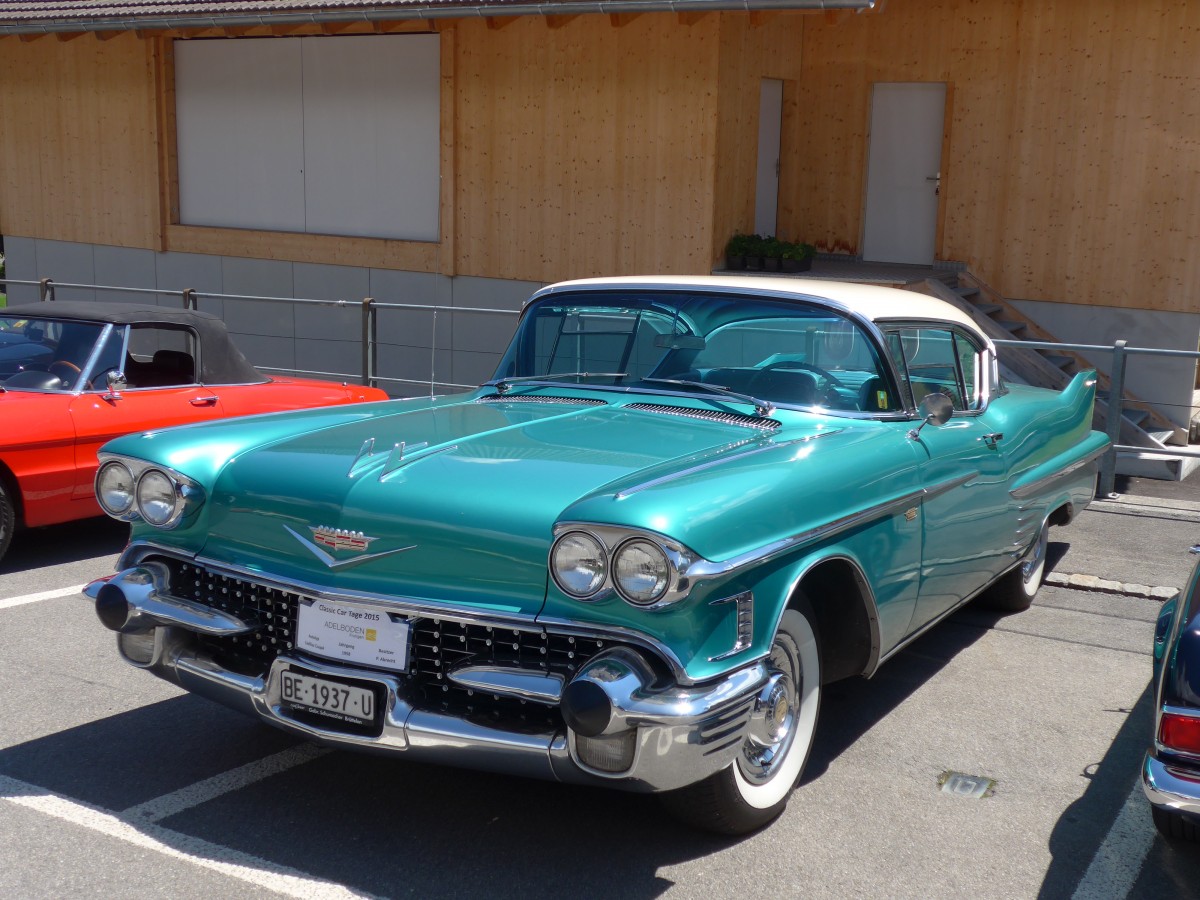 (161'965) - Cadillac - BE 1937 U - am 7. Juni 2015 in Frutigen, Marktplatz