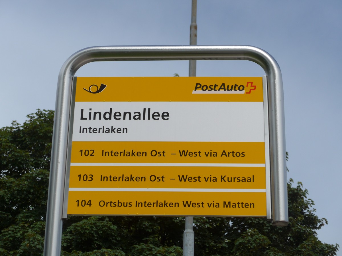 (162'150) - PostAuto-Haltestelle - Interlaken, Lindenallee - am 14. Juni 2015