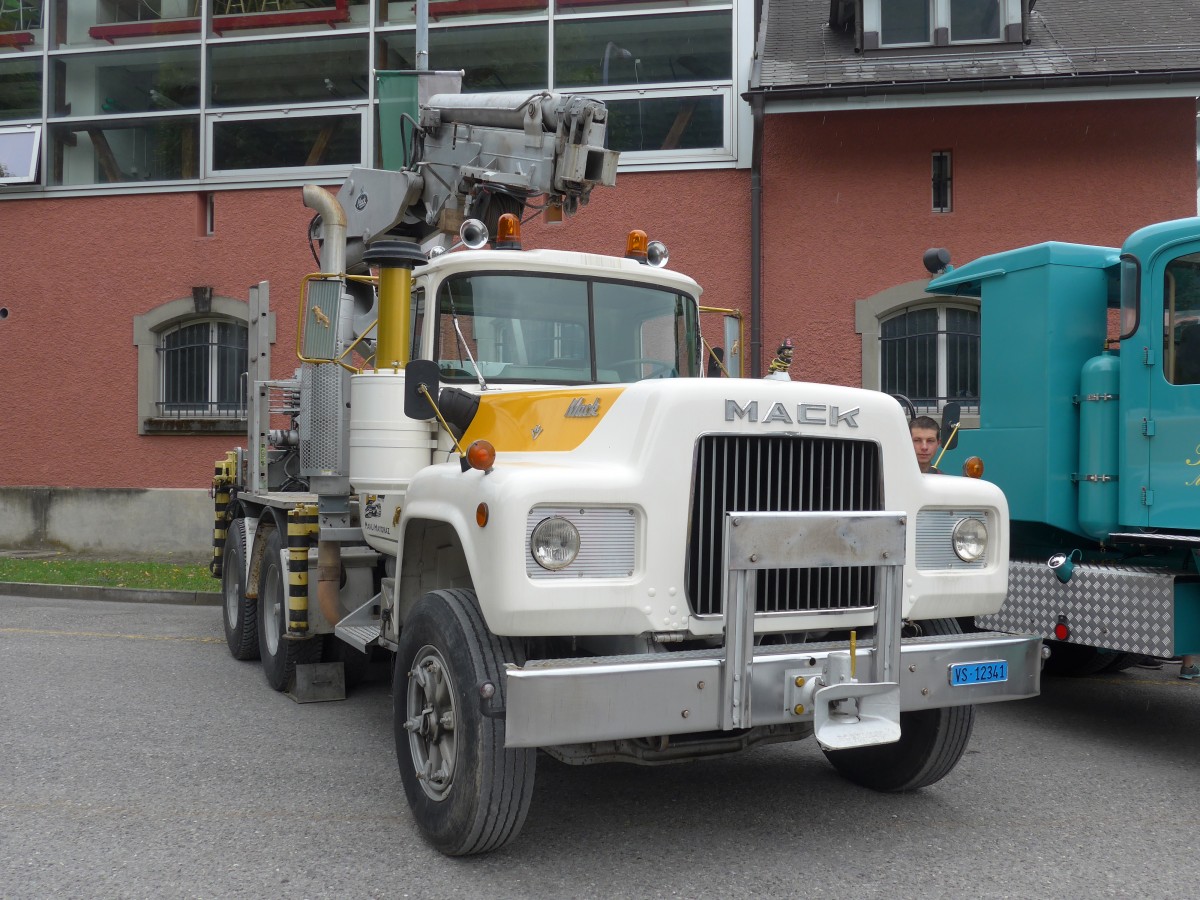 (162'224) - Mayoraz - VS 12'341 - Mack am 20. Juni 2015 in Aigle, Saurertreffen