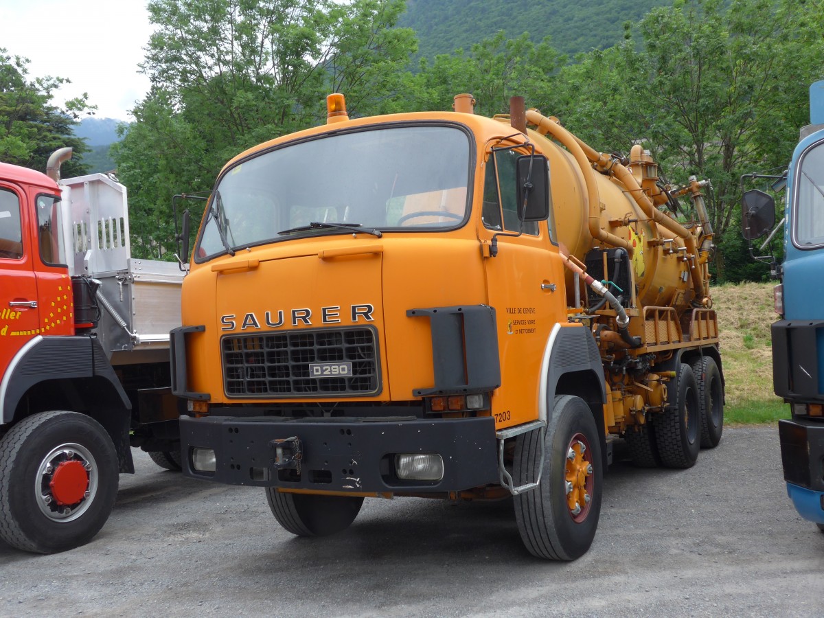 (162'260) - Ville de Gen�ve, Gen�ve - Nr. 7203 - Saurer am 20. Juni 2015 in Aigle, Saurertreffen