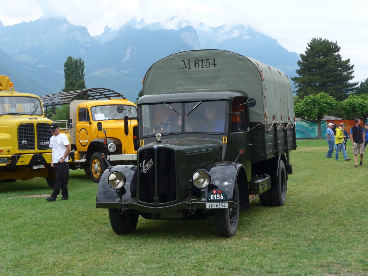 (162'321) - Schweizer Armee - M+6154 + VD 6154 - Saurer am 20. Juni 2015 in Aigle, Saurertreffen
