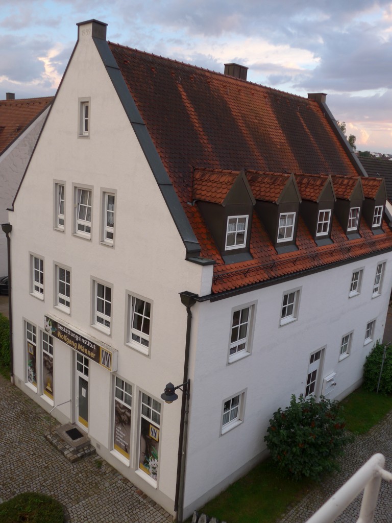 (162'768) - Bestattungsinstitut am 27. Juni 2015 in Reichertshofen