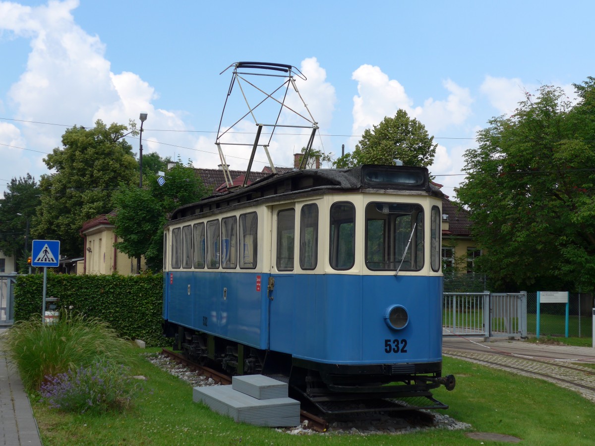 (162'804) - MVG-Tram - Nr. 532 - am 28. Juni 2015 in M�nchen, MVG-Museum