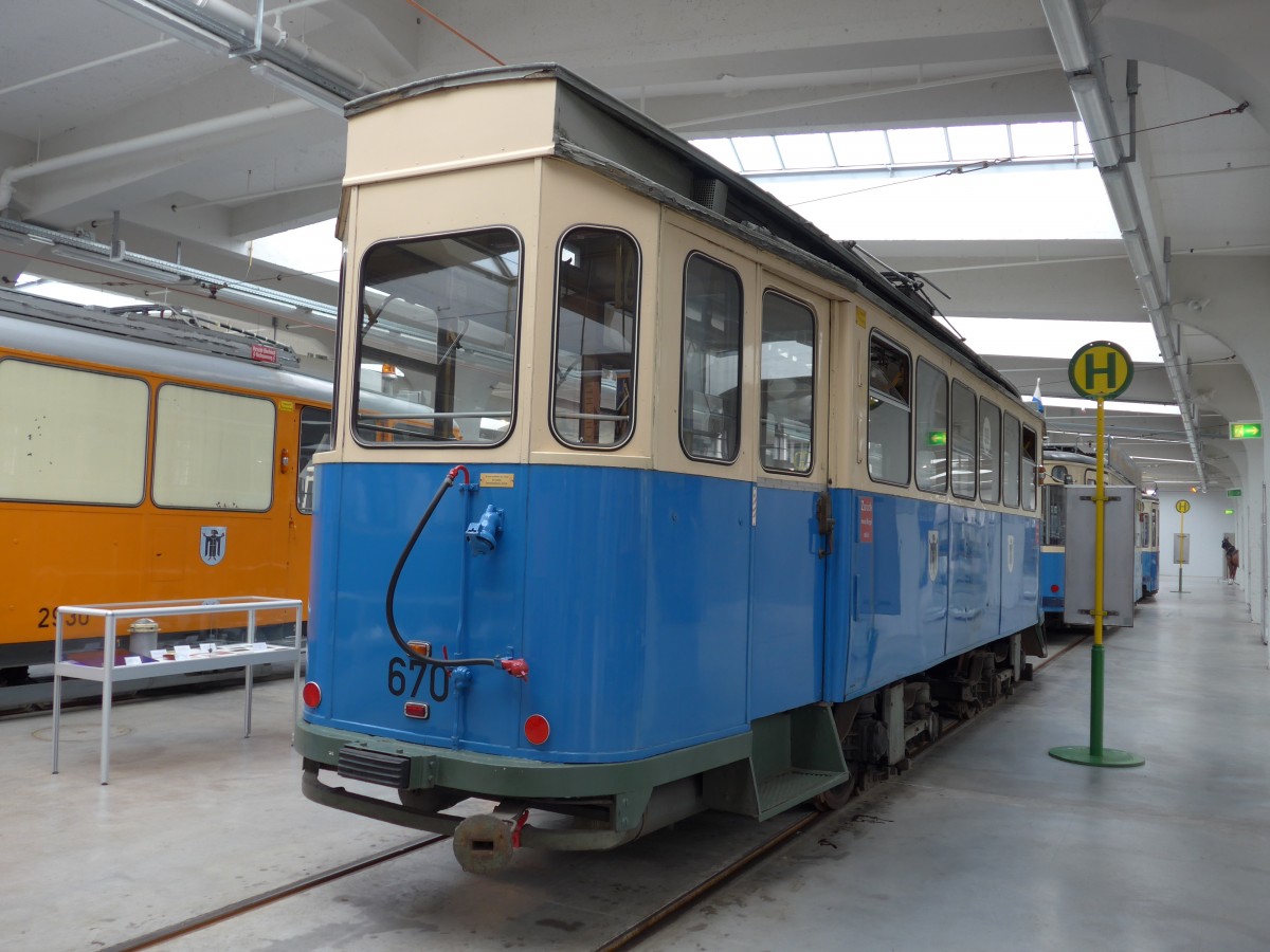 (162'820) - MVG-Tram - Nr. 670 - am 28. Juni 2015 in M�nchen, MVG-Museum